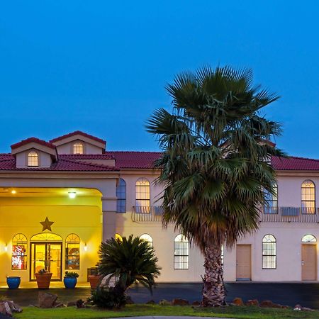 Days Inn By Wyndham Near Seaworld Сан-Антонио Экстерьер фото